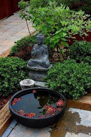 a zen garden is a well known and increasingly popular form of japanese garden it is also called kare san sui w jardin de meditation jardin zen jardin d eau