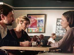 Show drama / thriller (4 seasons, 908 episodes) created in 2017 on tf1, with elisa ezzedine (camille meffre), cosima bevernaege (iris lotard) and sixtine dutheil (maud meffre). Margot Suspecte Nicolas Et Eugenie Anna Est Libre Demain Nous Appartient 14 05 2019 Demain Nous Appartient Nouveautes Tele Com