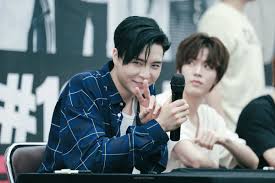 Weki meki debuted on august 8, 2017. ìŸˆë‹ˆ Fy1ao On Twitter 170718 Busan Fansign Cr Seductro