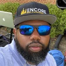 Simeon Green's Instagram, Twitter & Facebook