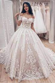 Romantic off the shoulder wedding dresses is the right choice for those who wanted to be charming bride. Ball Gown Off The Shoulder Wedding Dress With Lace Appliques Gorgeous Bridal Dress Us 269 00 Bukpc62493j Blackfridayprom Co Uk Kleider Hochzeit Brautkleid Braut