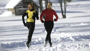 Bis zu 2 wochen schonzeit nach schnupfen und husten: Joggen Co Im Winter Sport Bei Kalte Oder Nach Einer Erkaltung Bayern 2 Radio Br De