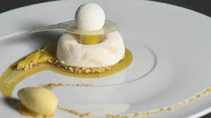Le Seul Resto Gastro De Paris Qui Coute 17 Euros Restaurant Paris Montmartre Paris Visite Insolite Paris