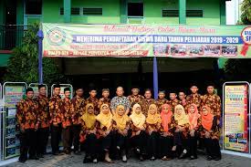 Pendahuluan sekolah merupakan tempat/wahana pembentukan kepribadian siswa secara utuh. Mts Wachid Hasyim Surabaya Home Facebook