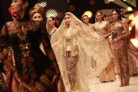 Maybe you would like to learn more about one of these? Koleksi Kebaya Anne Avantie Republika Online