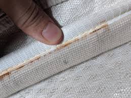 How do bed bug mattress covers work? Is This Bed Bug Sign On Bottom Seam Of Mattress Bedbugs