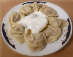 Pelmeni Sind Kleine Teigtaschen Mit Einer Hackfleischfullung Und Zahlen Zu Den Russischen Nationalgericht Teigtaschen Pelmeni Rezept Russisches Nationalgericht