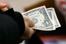 O preço do dólar hoje é um conversor de dólar para real, onde, além de fazer a conversão da moeda você terá várias informações sobre o dólar comercial. Entre As Duvidas De 2021 A Unica Certeza E A Volatilidade Do Dolar Mercado E Investidor