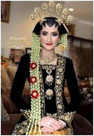 Belajar make up soft natural bareng wwg dengan produk lokal. Pengantin Indonesia Solo Putri