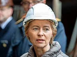 Vor kurzem wurde der stolze schwan der union als. Ursula Von Der Leyen Die Krisen Der Verteidigungsministerin