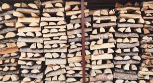 Rangement bois de chauffage stockage de bois porte buche buche de bois range bois intérieur range buche interieur décoration intérieure l'étagère ronde pour ranger ses bûches de bois. Comment Bien Stocker Votre Bois De Chauffage