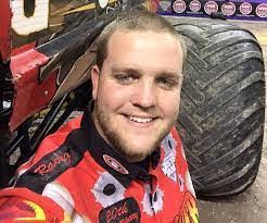 Debra Hartsock's Instagram, Twitter & Facebook