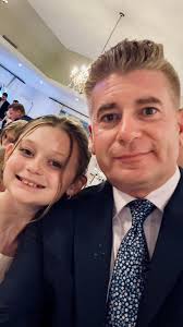 It's a yearly tradition and one of the best events at The Longue Vue Club.  I had such a great time with my daughters and friends at this years Daddy  Daughter Dance.