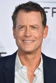 Greg Kinnear Could Star in TV Adaptation of War of the Worlds