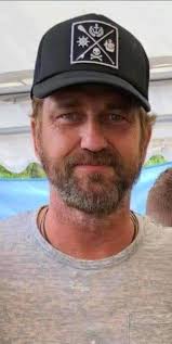 I wonder if I can get a merry Christmas from all 50 states!! 🎉....hgg