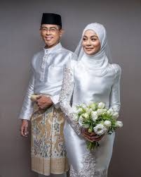Setelah genap seminggu menimang cahaya mata, pelakon tasha shila dan suami telah menamakan anak sulung mereka dengan nama raees zander. Tasha Shilla Nikah 1 Yoy Network
