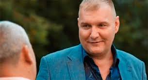 В своё время его семья была сослана в среднюю азию. Dmitrij Bykovskij Romashov Romashov Aktyor Fotografii Rossijskie Aktyory Teatra Kino Teatr Ru