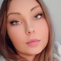 Katie Elmore's Instagram, Twitter & Facebook