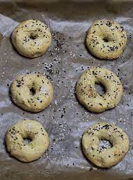 The Best Keto Bagels With Almond Flour Just 5 Carbs Recipe Diet Rendah Karbohidrat Rendah Karbohidrat Resep Makanan