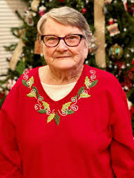 Mabel Courtney's Instagram, Twitter & Facebook