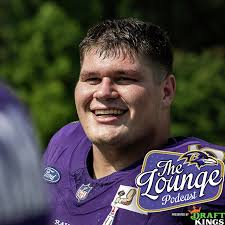 Tyler Linderbaum Talks About Blocking for Derrick Henry, the Gelling  O-Line, Lamar Jackson's Pre-Snap Calls & More