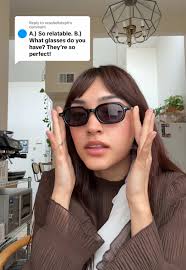 Akila Eyewear: Mis Gafas Favoritas en Turquesa