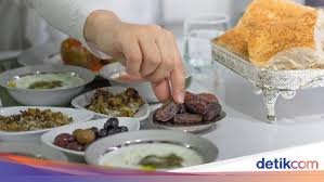 Puasa arafah ini memiliki keutamaan yang luar biasa menjelang idul adha 1442 h. Puasa Asyura 2021 Niat Dalil Dan Keutamaannya