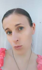 Makeup look with eyes-moca java shimmer lips