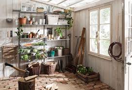 Der Herbst Ist Da Ist Das Gartenhaus Schon Bereit Fur Den Winter Mit Dem Classic Regalsystem Geht Das Mit Der Ordnung Ganz Schnell Gartenhaus Haus Deko Haus