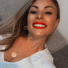 Glamorous mother-of-three, 33, becomes UK's 'youngest gran'