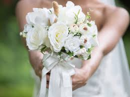 Unique ideas for your brides bouquet. Redditors Share The Worst Thing That They Ve Seen At A Wedding