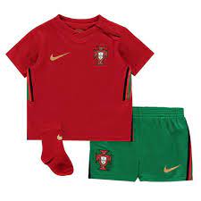 Whatever portugal shirt and kit you choose to order, order quickly, following on from the teams' euro 2016 success demand for portugal jerseys. Nike Portugal Home Baby Kit 2020 International Replica Minikits Sportsdirect Com