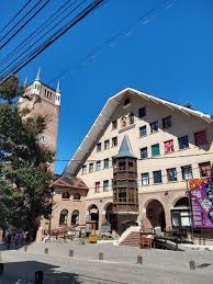 Museen galerien kirchen synagogen moscheen tempel parks. Icono De Vgb El Reloj Y La Oficina De Turismo Bild Von Villa General Belgrano Cordoba Tripadvisor