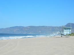 One of the most unique and mysterious landmarks of southern california is the tower that stands at the base of a cliff in laguna beach. Lifeguard Tower Bild Von Westward Beach Malibu Tripadvisor