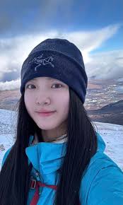 Climbing Ben Nevis in Blizzard Conditions, Scotland