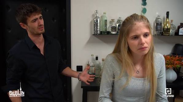 Sascha versucht nach der Trennung noch mal mit Toni zu sprechen und  entschuldigt sich. 🥲 Doch Toni macht ihm klar, dass sie nichts mehr mit  ihm zu tun haben will. 🤬😵‍💫 Sie versteht einfach nicht, wie ...