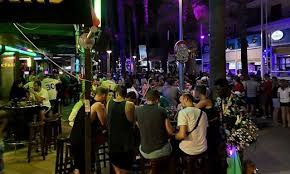 Wir sind für euch an der partyfront unterwegs und berichten direkt aus den coolsten hotspots direkt vom ballermann und rund um den ballermann! Wegen Corona Partys Zwangsschliessung Der Ballermann Lokale Auf Mallorca Kleinezeitung At