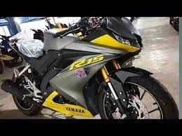 Contohnya saja bro dengan nama akun facebook humane right ini, beliau memodifikasi motor yamaha r15 nya agar warna dan striping nya lebih keliatan seperti yamaha r6. Yamaha R15 2019 Kombinasi Warna Baru Youtube