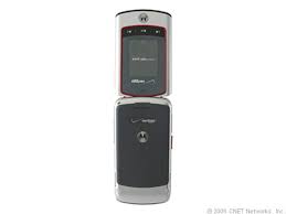 Photos: Motorola V750 - CNET