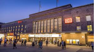 Deutsche bank vous offre rendement, expertise et davantage de choix pour votre argent au quotidien, votre épargne et vos investissements. Kriminalitat An Deutschen Bahnhofen Das Sind Die Spitzenreiter Stern De