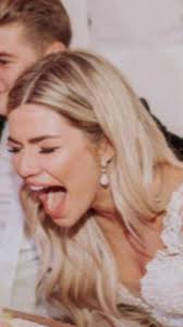 Elegant moments vs 😅😃 #weddingpics #doieverclosemymouth