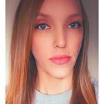 Danielle Benfield's Instagram, Twitter & Facebook