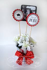Amplify your grad party with shindigz graduation party decorations. 25 Diy Graduation Party Decoration Ideas Hative