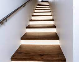 Desain tangga kayu yang satu ini terlihat sangat modern. 12 Desain Tangga Kayu Genius Yang Belum Pernah Kamu Lihat