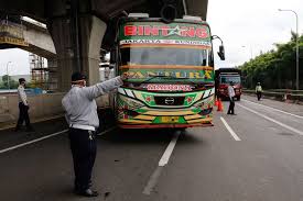Mudik Dilarang Pengusaha Bus Minta Pemerintah Tegas Tutup Semua Akses Halaman All Kompas Com