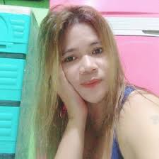 Karen Ibe's Instagram, Twitter & Facebook