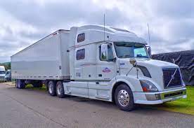 2014 8 米国サウスカロライナ渡航記 シンプソンビルの教会群 サウスカロライナ 大型トラック トラック