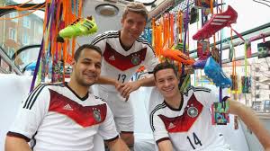 Flamengo trikot günstig kaufen, kaufen sie ein flamengo trikot bei fussballtrikots2019.de ist ihre beste wahl, viele groben enthalten manner, frauen und kinder fur ihre wahl, schneller versand. Neues Dfb Trikot Weisse Hose Und Flamengo Sport Sz De