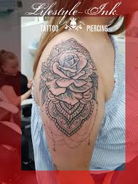Rosen tattoos frauen tattoo frauen tattoo oberschenkel frau tattoo handgelenk rosen tattoo einfach minimalistisches tattoo erstes tattoo kleine tattoos gehirn tattoo tattoos frauen arm drachen tattoo tattoos vorlagen symbolische tätowierungen. Mandala Tattoo Arm Rose What S New