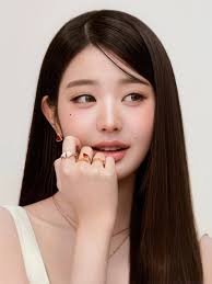 Lingorm reaches 1m views with Bvlgari Singapore